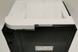 HP laserjet pro 300 للبيع 