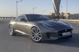 للبيع جاكوار اف تايب موديل 2018 